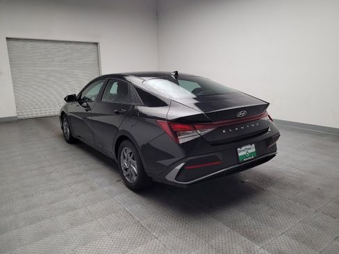 Used 2024 Hyundai Elantra SEL FWD image 5