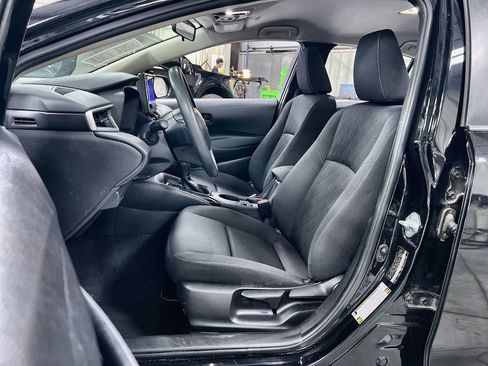 Used 2024 Toyota Corolla LE FWD image 11