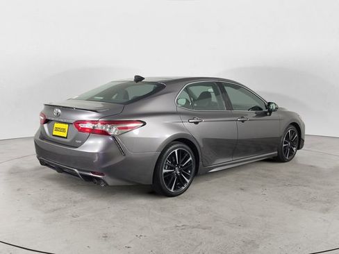 Used 2018 Toyota Camry XSE w/ Driver Assist Package image 5