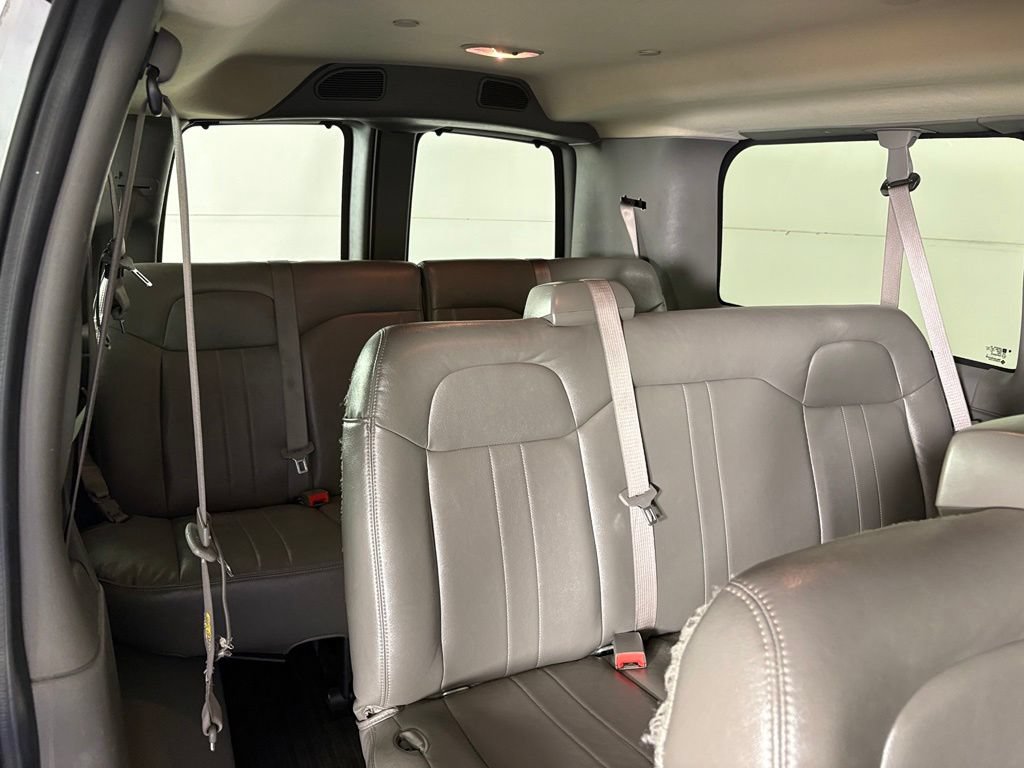 Used 2023 Chevrolet Express 3500 LS RWD image 31