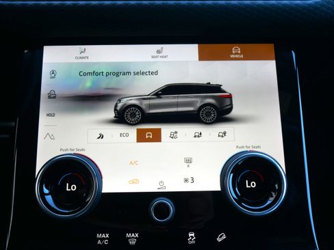 Used 2022 Land Rover Range Rover Velar R-Dynamic S image 27