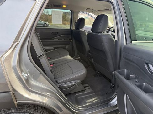 Used 2025 Nissan Pathfinder SV w/ Cargo Package image 27