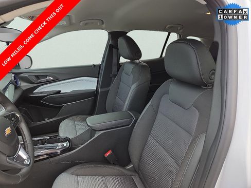 Used 2025 Chevrolet Trax LT w/ LT Convenience Package image 13