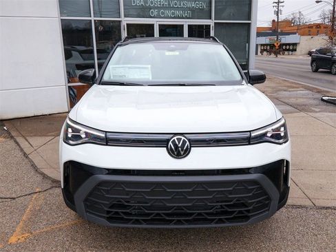 New 2026 Volkswagen Taos SE AWD/4WD image 8