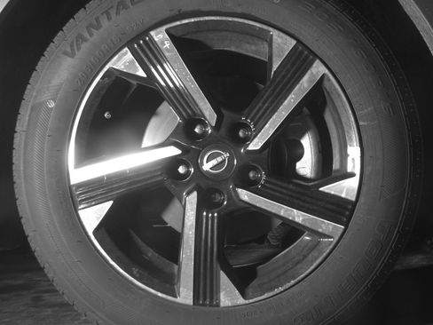 Used 2025 Nissan Sentra SV image 13