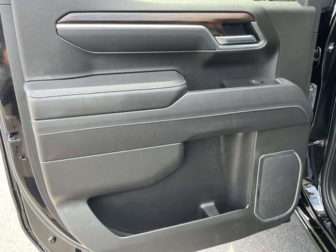 Used 2025 GMC Sierra 1500 SLT RWD image 11