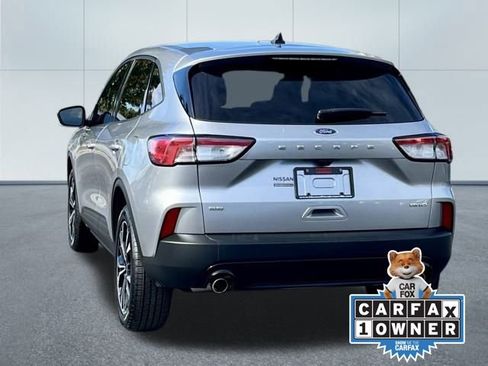Used 2022 Ford Escape SE w/ SE Sport Appearance Package image 13