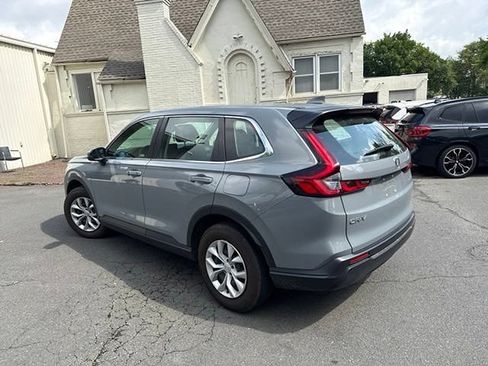 Used 2024 Honda CR-V LX image 4