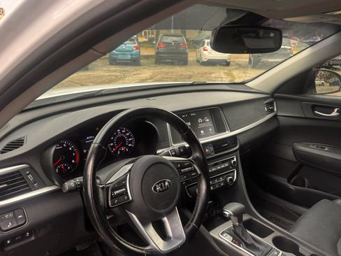 Used 2020 Kia Optima SE FWD image 8