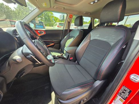 Used 2020 Kia Soul GT-Line Turbo FWD image 6