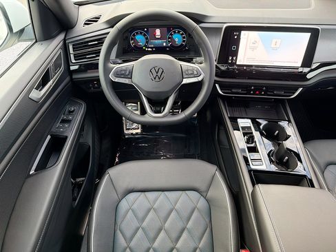 New 2026 Volkswagen Atlas Cross Sport SEL Premium R-Line AWD/4WD image 17