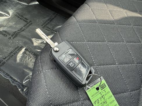 Used 2019 Volkswagen Atlas S w/ Towing Package image 15