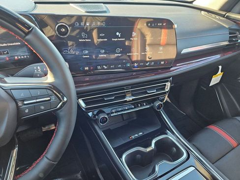 New 2026 Chevrolet Traverse RS image 19