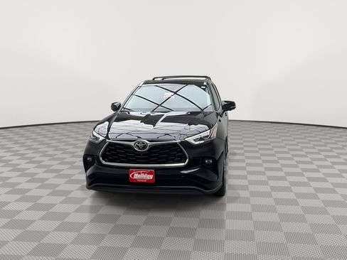 Used 2023 Toyota Highlander Limited image 37