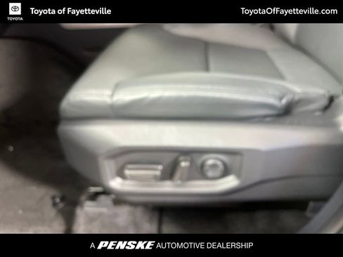 Used 2025 Toyota Tundra SR5 w/ SR5 Premium Package AWD/4WD image 20