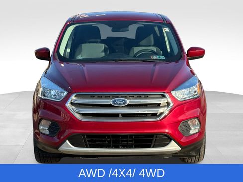 Used 2017 Ford Escape SE image 11