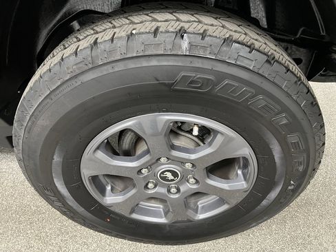 Used 2024 Ford Bronco Big Bend image 20