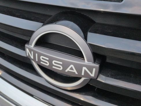 Used 2025 Nissan Pathfinder SV FWD image 30