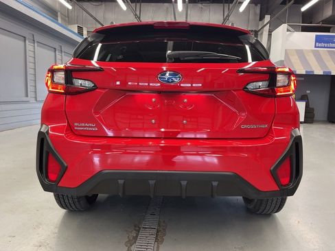 Used 2024 Subaru Crosstrek 2.0i Premium image 6