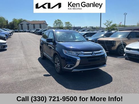 Used 2016 Mitsubishi Outlander GT AWD/4WD image 3