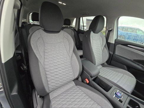 New 2026 Volkswagen Tiguan S image 13