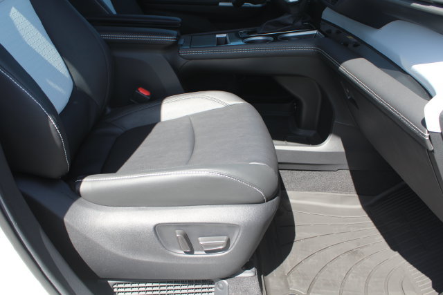 Certified 2026 Toyota Sienna XSE FWD image 23