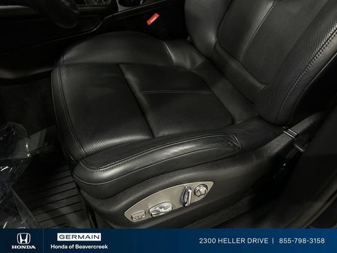 Used 2022 Porsche Macan AWD/4WD image 19