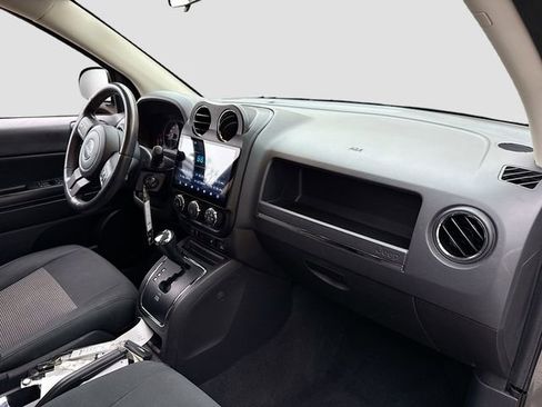 Used 2012 Jeep Compass Latitude image 26