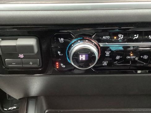 New 2025 GMC Sierra 1500 SLT w/ SLT Premium Plus Package image 25