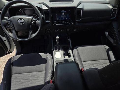 Used 2024 Nissan Frontier SV w/ SV Convenience Package AWD/4WD image 13