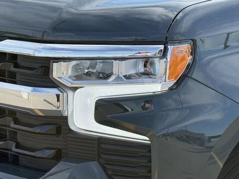 Used 2025 Chevrolet Silverado 1500 LT AWD/4WD image 25