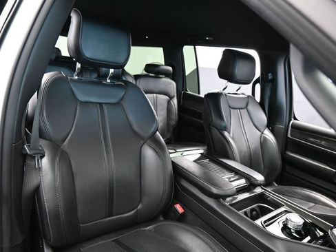 Used 2022 Jeep Wagoneer Series III RWD image 47