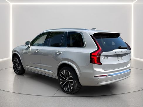 Used 2025 Volvo XC90 T8 Ultra w/ Lounge Package AWD/4WD image 3