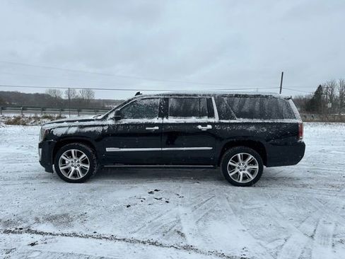 Used 2016 Cadillac Escalade ESV Premium image 4