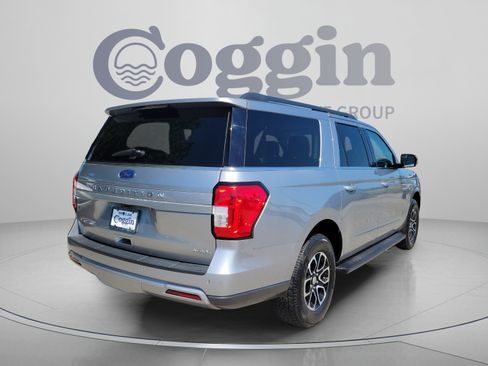 Used 2024 Ford Expedition Max XLT RWD image 3
