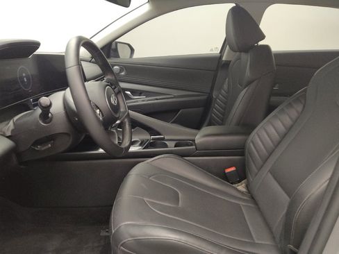 Used 2023 Hyundai Elantra Limited w/ Cargo Package FWD image 17