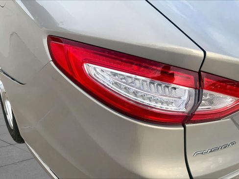 Used 2015 Ford Fusion SE w/ Equipment Group 202A FWD image 28