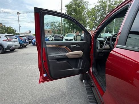 New 2026 GMC Canyon Denali AWD/4WD image 13