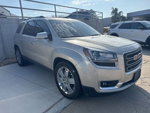 Used 2017 GMC Acadia Limited SLT AWD/4WD image 4