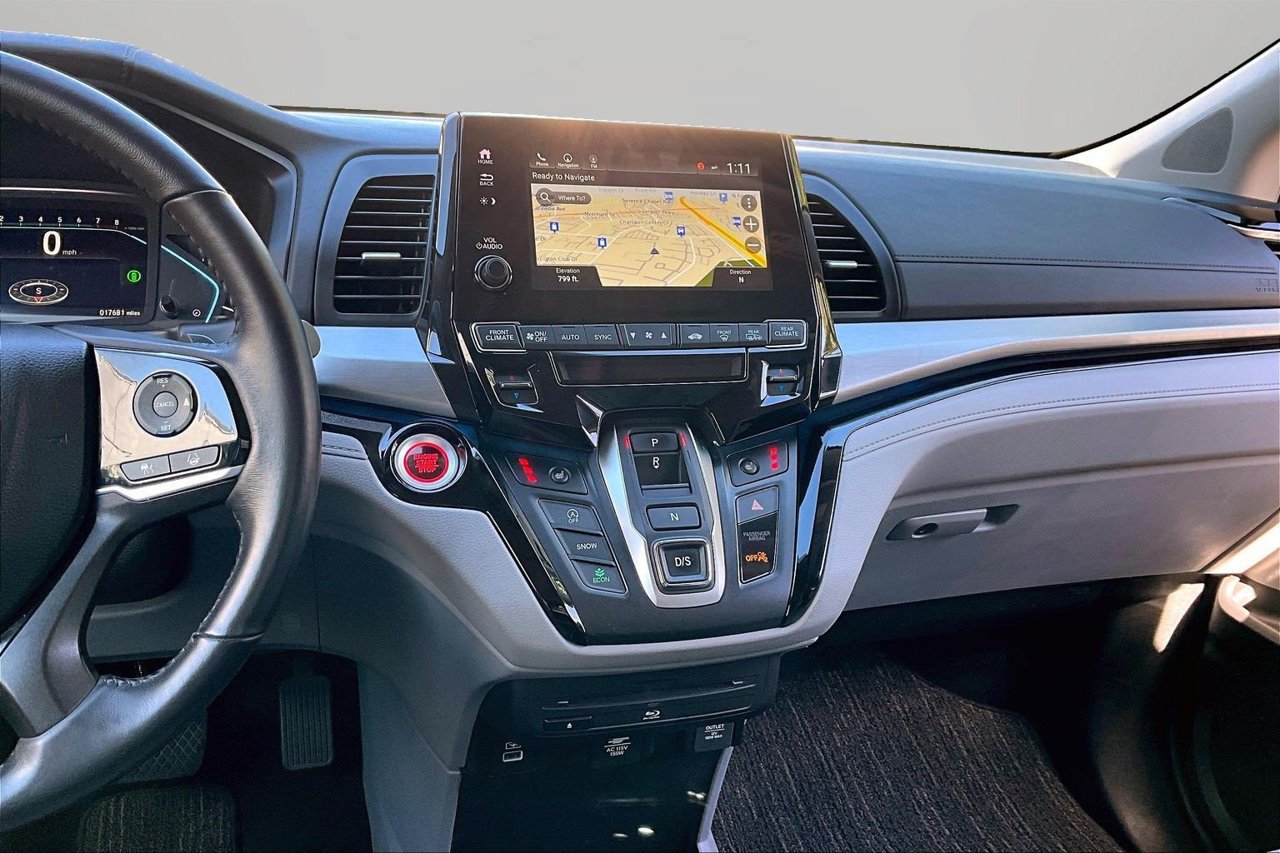 Used 2024 Honda Odyssey Touring image 11