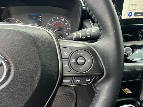 Used 2023 Toyota Corolla Cross LE image 24