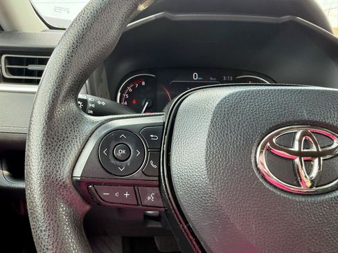 Used 2023 Toyota RAV4 LE FWD image 21