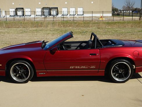 Used 1990 Chevrolet Camaro IROC-Z image 5