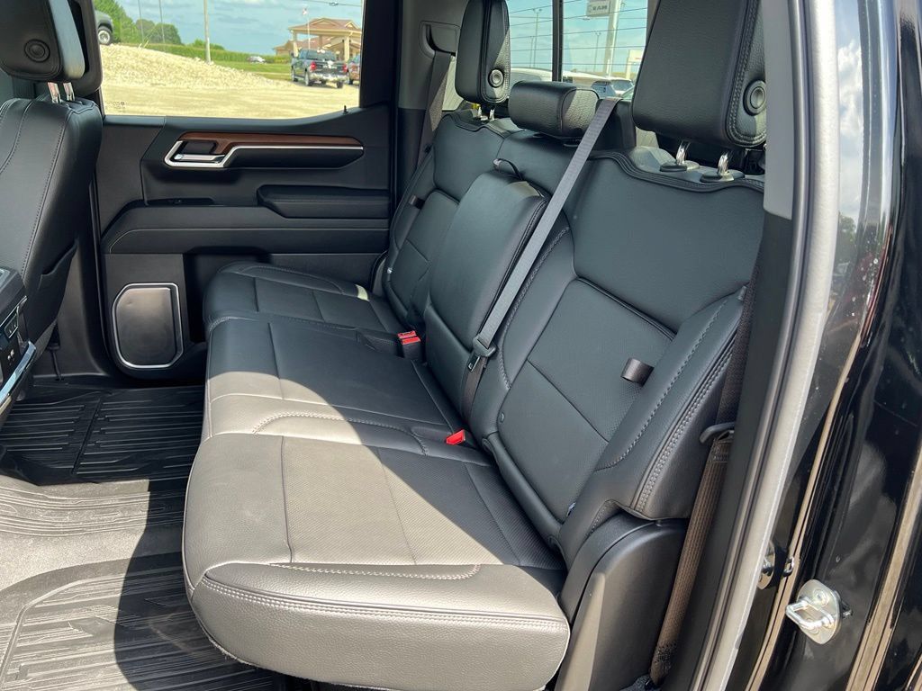 Used 2023 GMC Sierra 1500 Denali AWD/4WD image 33