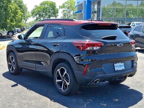 Used 2021 Chevrolet TrailBlazer RS w/ Sun and Liftgate Package AWD/4WD image 5