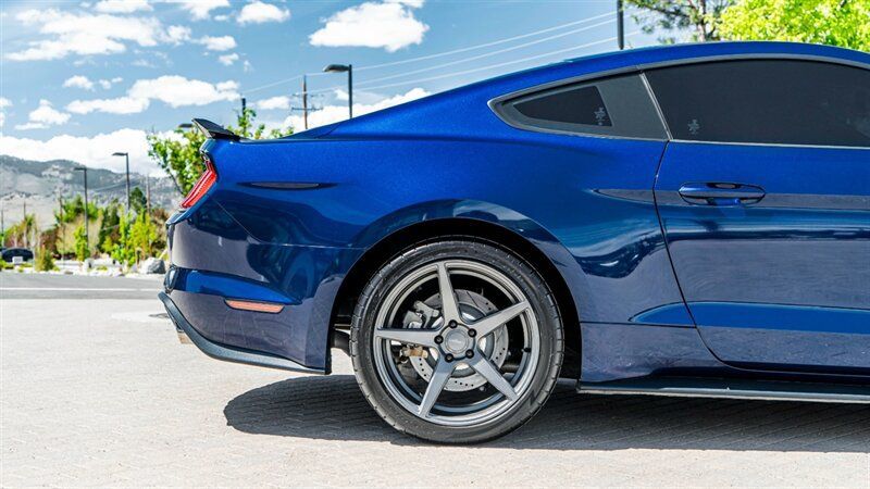 Used 2018 Ford Mustang GT Premium RWD image 10