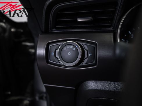 Used 2016 Ford Mustang Shelby GT350 w/ Technology Package RWD image 24