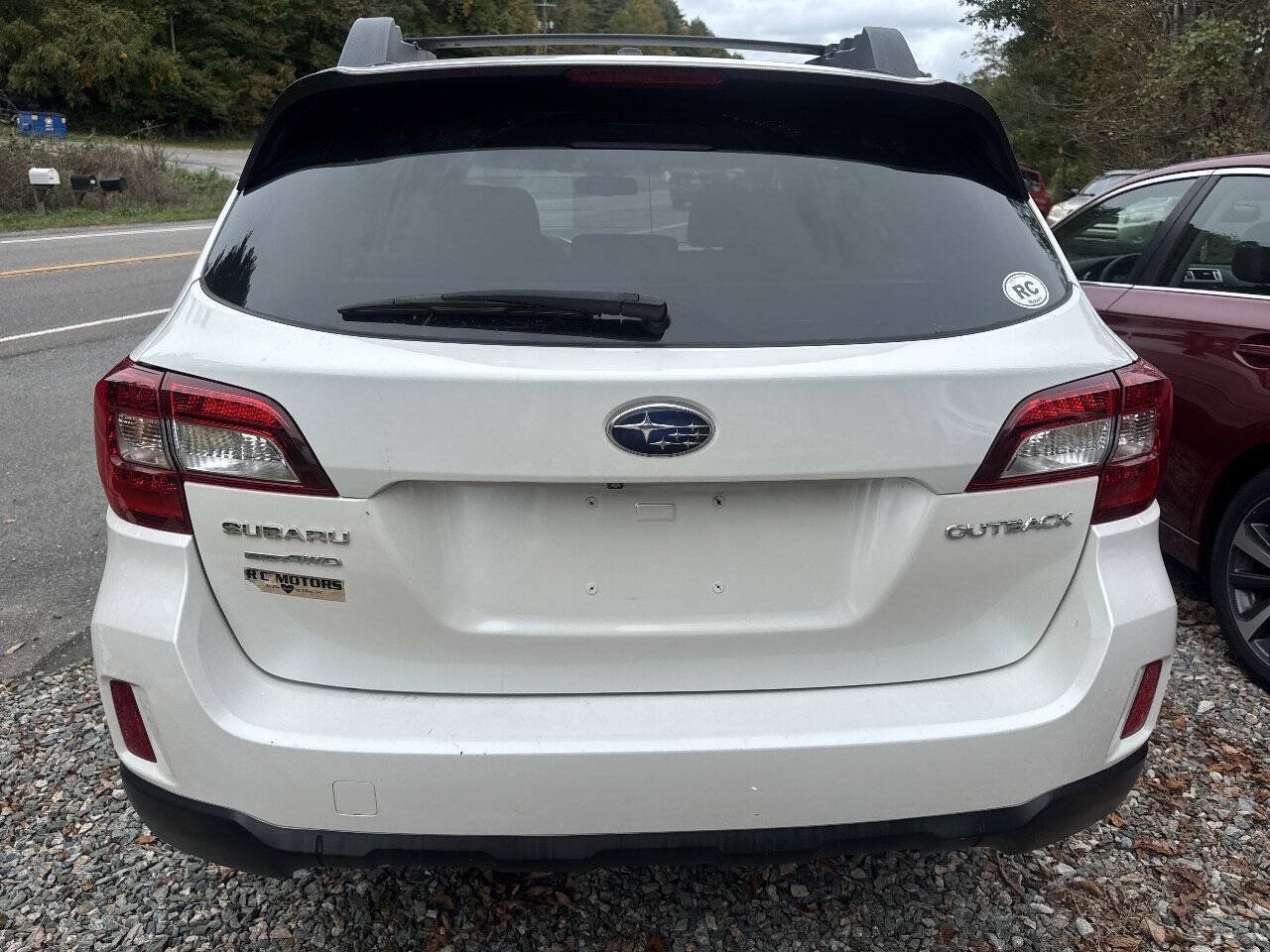 Used 2015 Subaru Outback 2.5i Premium AWD/4WD image 11