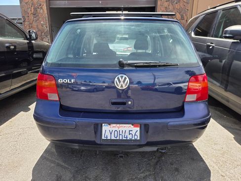 Used 2002 Volkswagen Golf GLS FWD image 3