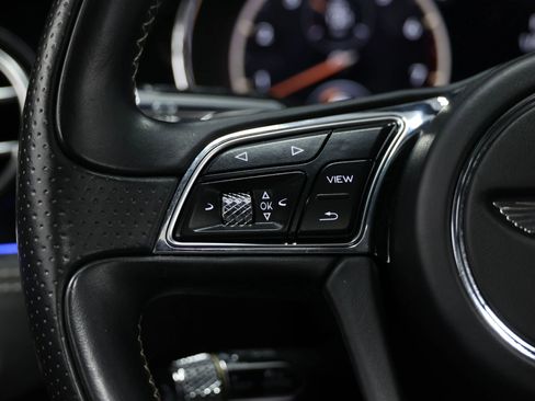 Used 2020 Bentley Flying Spur W12 image 27